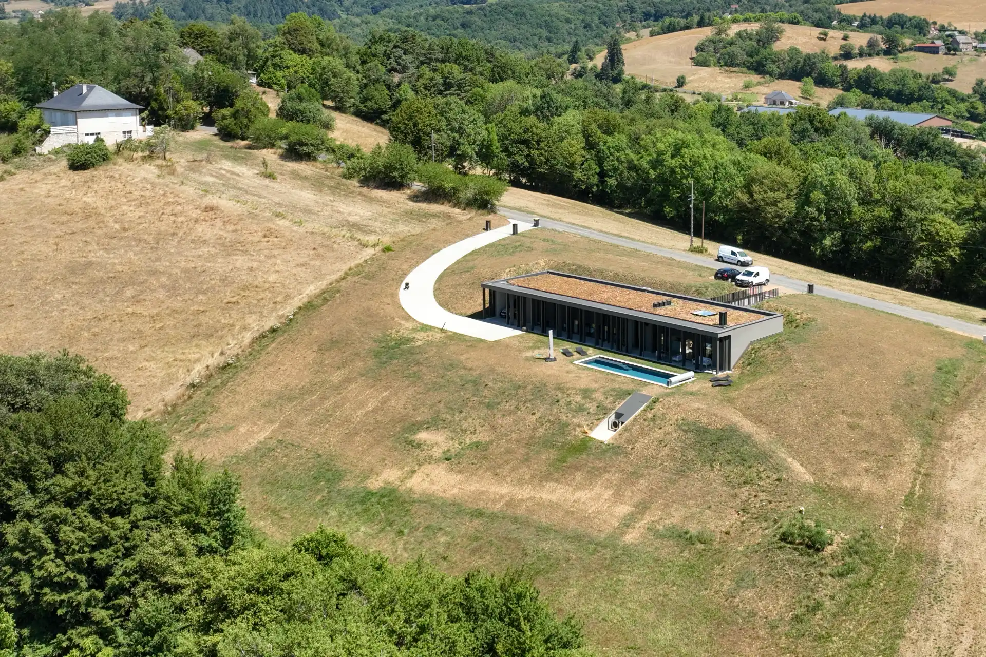 Vue aérienne par drone d’un projet immobilier livré et de son intégration paysagère